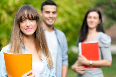 mutlu öğrenci grubu