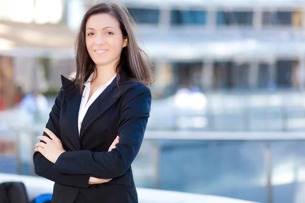 Erfolgreiche junge Geschäftsfrau — Stockfoto