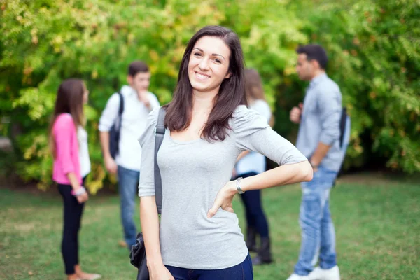 Retrato de chica sonriente —  Fotos de Stock