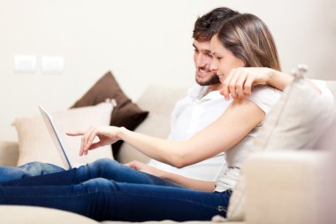mutlu çift arıyor tablet