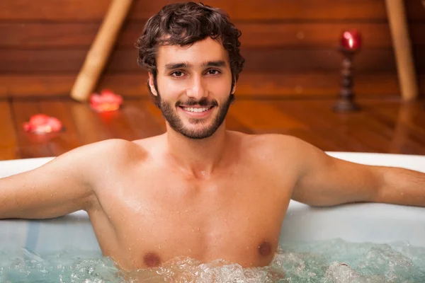 Man relaxing in a beauty farm — Stock Photo, Image