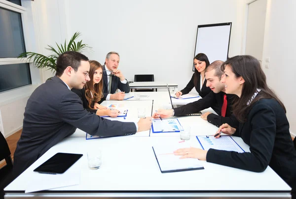 Företagsfolk i arbete — Stockfoto