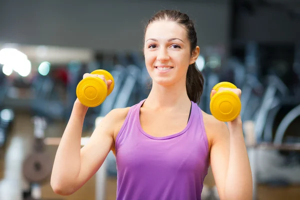 Vrouw doet fitness — Stockfoto