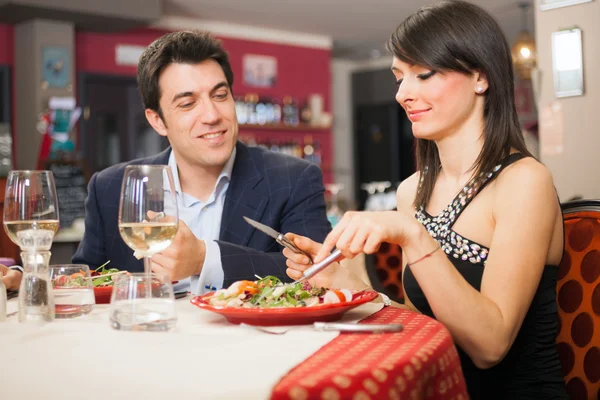 Casal jantando — Fotografia de Stock