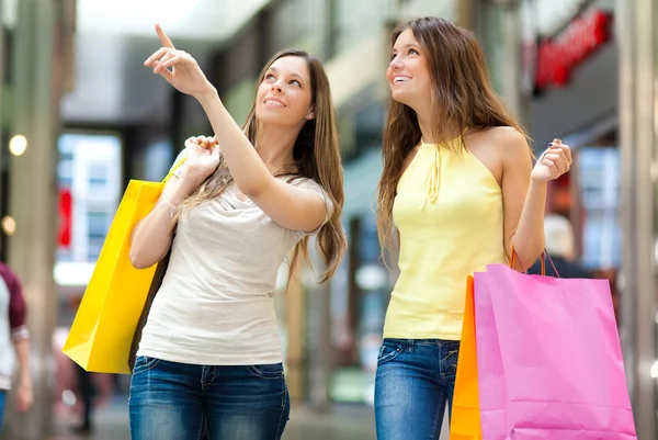 Girls shopping in the city Royalty Free Stock Images