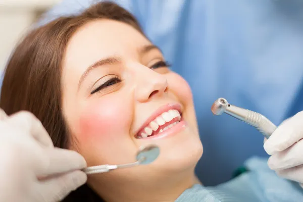 Dental treatment — Stock Photo, Image