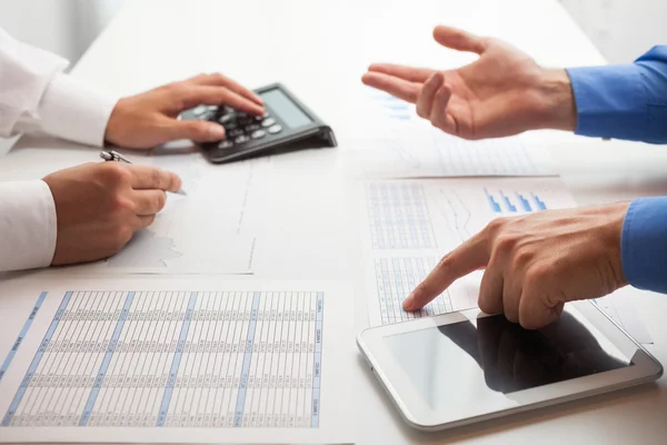 Business people discussing during a meeting — Stock Photo, Image