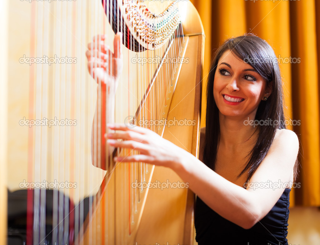 Woman playing an harp