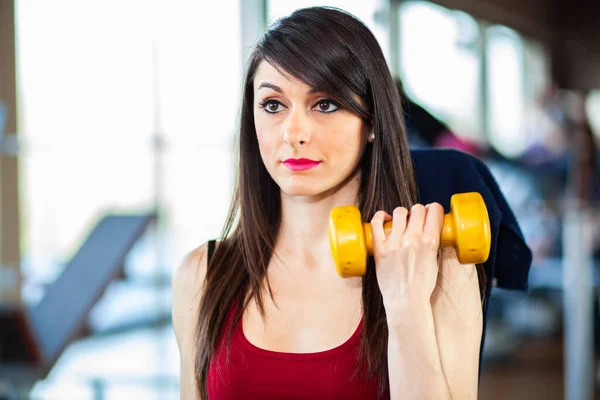 Femme Faisant Fitness Dans Une Salle Gym — Photo