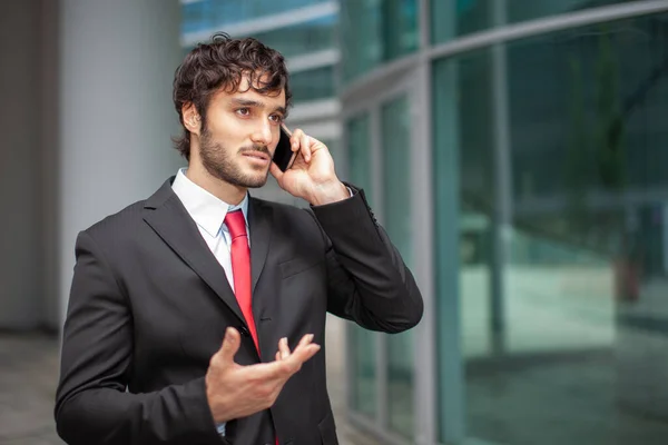 Glimlachende Man Praten Telefoon Van Cel — Stockfoto