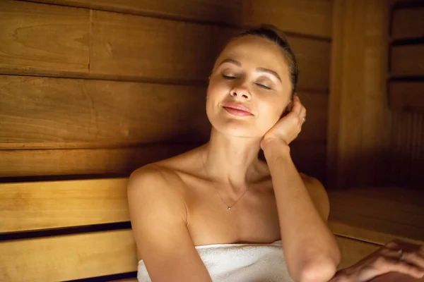 Woman Steam Bath Sauna Relax — Stock Photo, Image