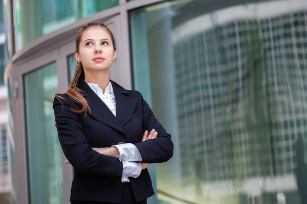 Portret Młodej Uśmiechniętej Bizneswoman — Zdjęcie stockowe