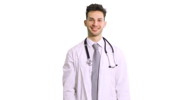 Portret Przystojny Doktor Uśmiechający Się — Wideo stockowe