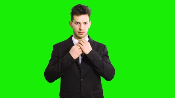 Guapo Caucásico Hombre Negocios Ajustando Collar Aislado Pantalla Verde Croma — Vídeo de stock