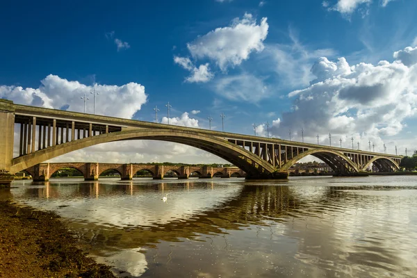 Vieux et nouveaux ponts à Berwick-upon-Tweed — Photo