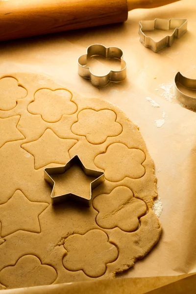 Découpe de biscuits de Noël — Photo