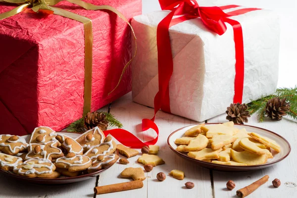 Diversi tipi di biscotti di pan di zenzero per Natale — Foto Stock