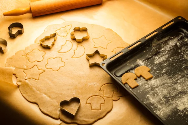 Homemade gingerbread cookies just before baking — Stock Photo, Image