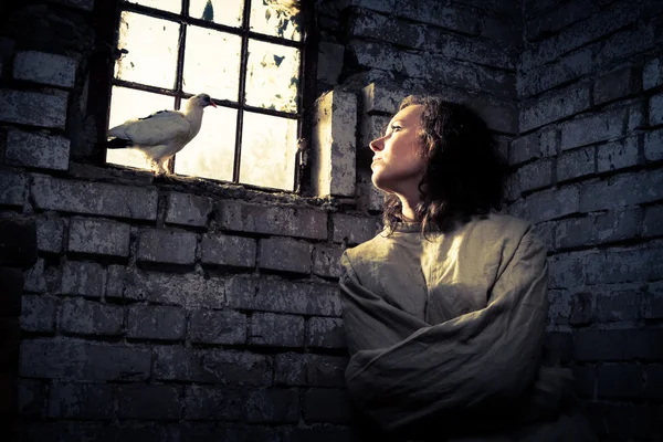 Psikiyatrik hapiste özgürlüğün sembolü — Stok fotoğraf