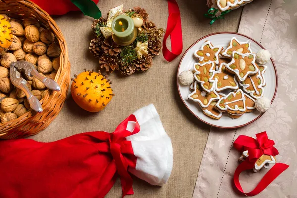 Close-up on Christmas goodies on the table — Stock Photo, Image