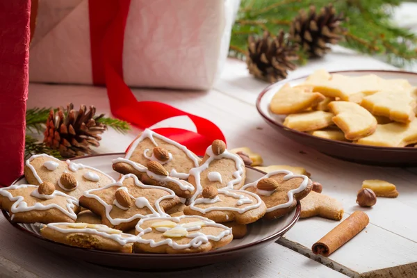 Close-up of homemade gingerbread Christmas cookies — Stock Photo, Image