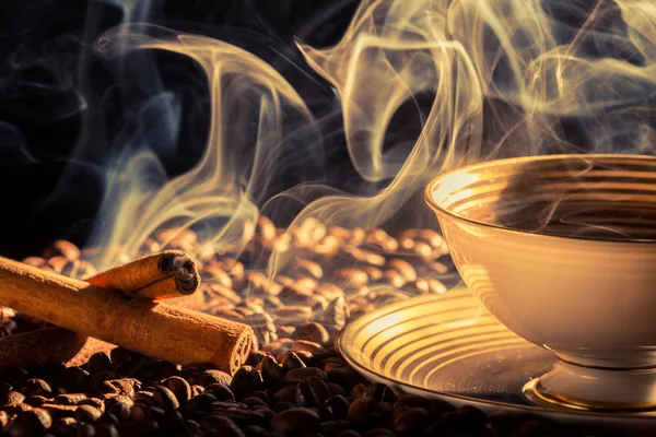 Cheiro de canela de café torrado — Fotografia de Stock