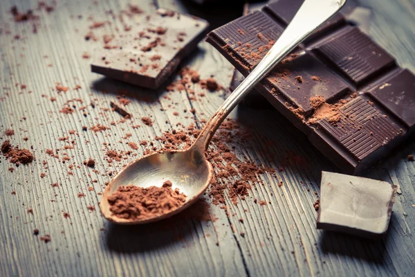 Σκόνη κακάου και πικρή σοκολάτα — Φωτογραφία Αρχείου