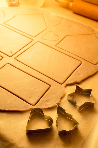 Close-up on gingerbread cookies cut elements — Stock Photo, Image