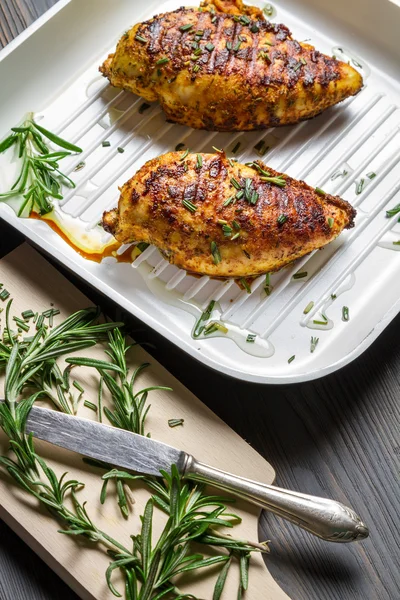 Roasted chicken breast with rosemary — Stock Photo, Image