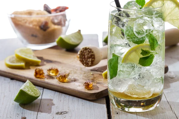 Ingredients for fresh mojito with ice — Stock Photo, Image