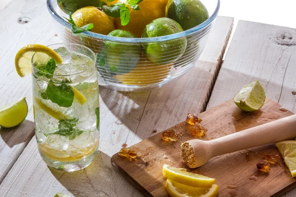 Drink made of citrus fruit with ice — Stock Photo, Image