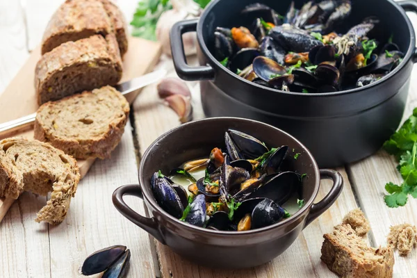 Mosselen als een diner aan zee — Stockfoto