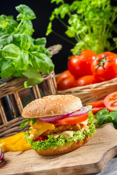 Homemade hamburger made from fresh vegetables — Stock Photo, Image