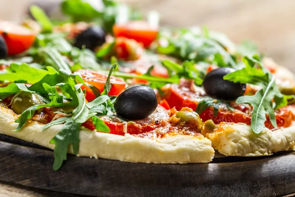 Freshly pizza served with red wine — Stock Photo, Image