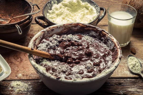 Ingredients for homemade chocolate with nuts — Stock Photo, Image