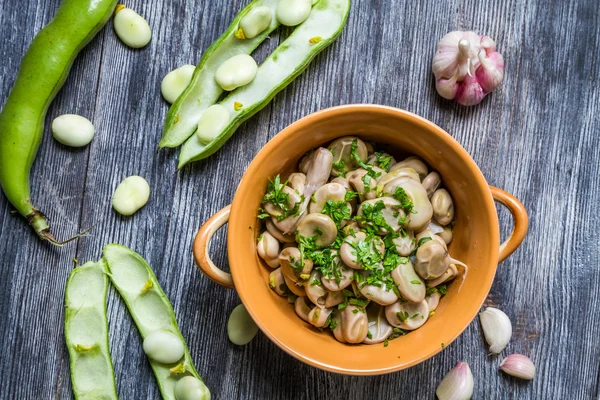 Frijoles con perejil y ajo —  Fotos de Stock