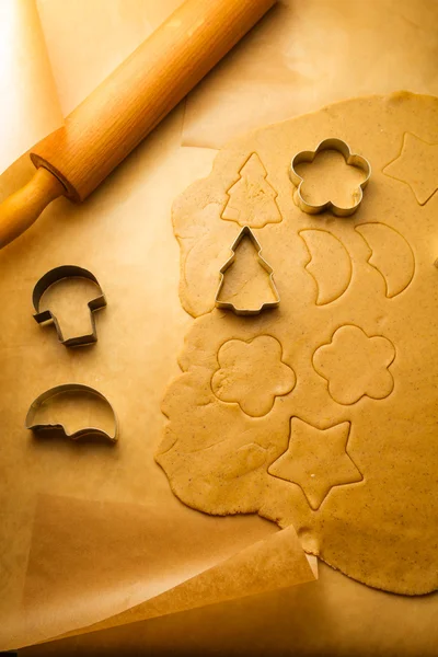 Close-up of gingerbread cookies before baking — Stock Photo, Image