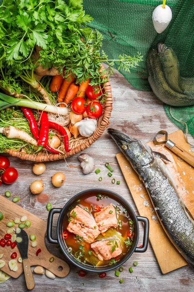 Freshly caught fish and vegetables for soup ingredients — Stock Photo, Image