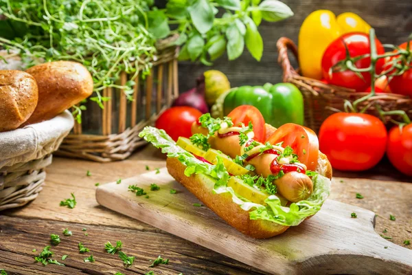 Homemade hot dog with fresh ingredients — Stock Photo, Image