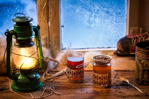 Tè caldo preparato nel vecchio stile — Foto Stock