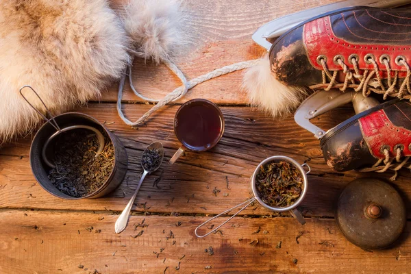 Hot tea brewed in the old style — Stock Photo, Image