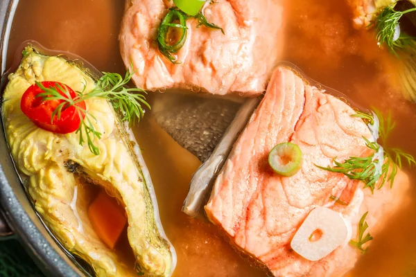 Closeup pikantní rybí polévky založené na losos — Stock fotografie