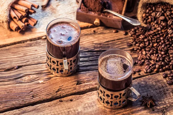 Smell of freshly brewed coffee with cinnamon — Stock Photo, Image