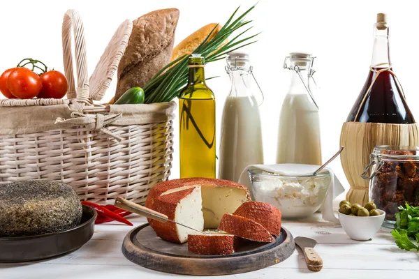 Hortalizas y productos lácteos para el desayuno —  Fotos de Stock