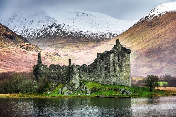 Castillo de Kilchurn en invierno —  Fotos de Stock