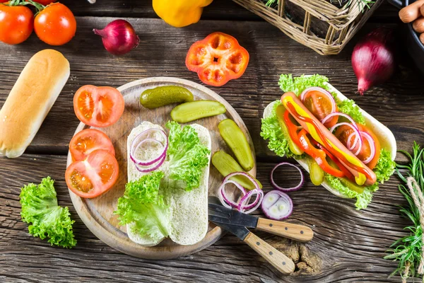 Ingrediënten voor zelfgemaakte hotdog — Stockfoto