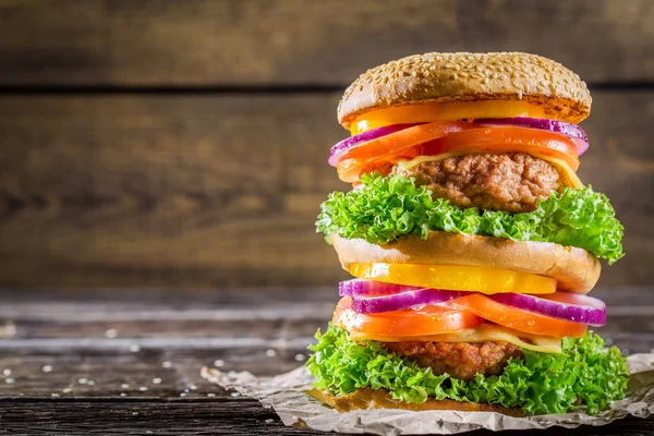 Big fresh and tasty homemade hamburger — Stock Photo, Image