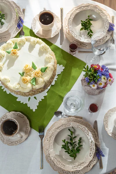 Festively decorated table for a celebration — Stock Photo, Image