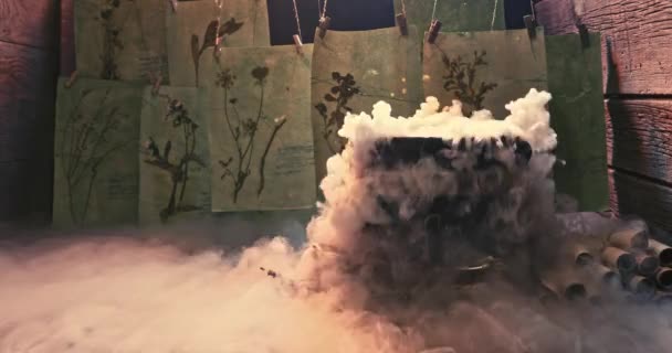 Witches cauldron with strange smoke for Halloween. — Stock Video