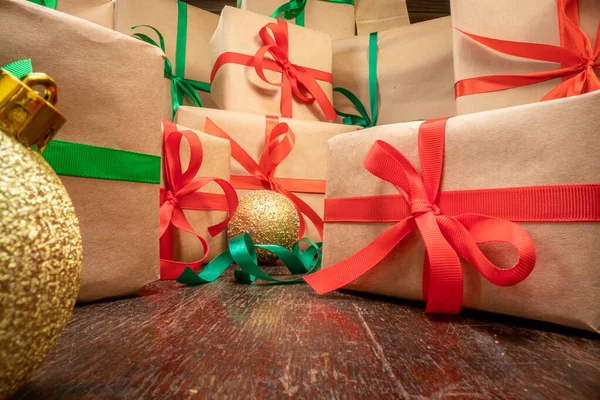 Green Red Christmas Gifts Pile Gifts Decoration Christmas — Stock Photo, Image